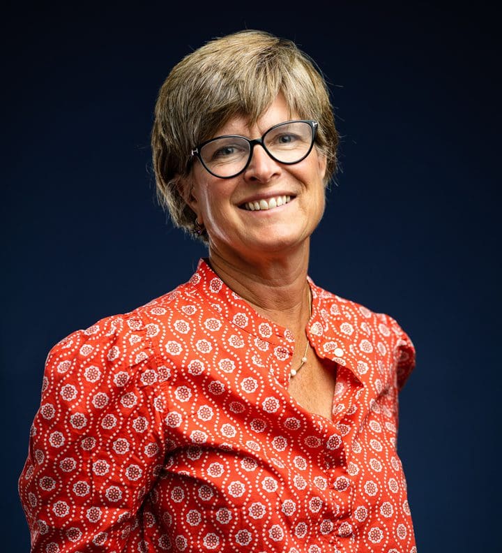 Professor Deborah Knot